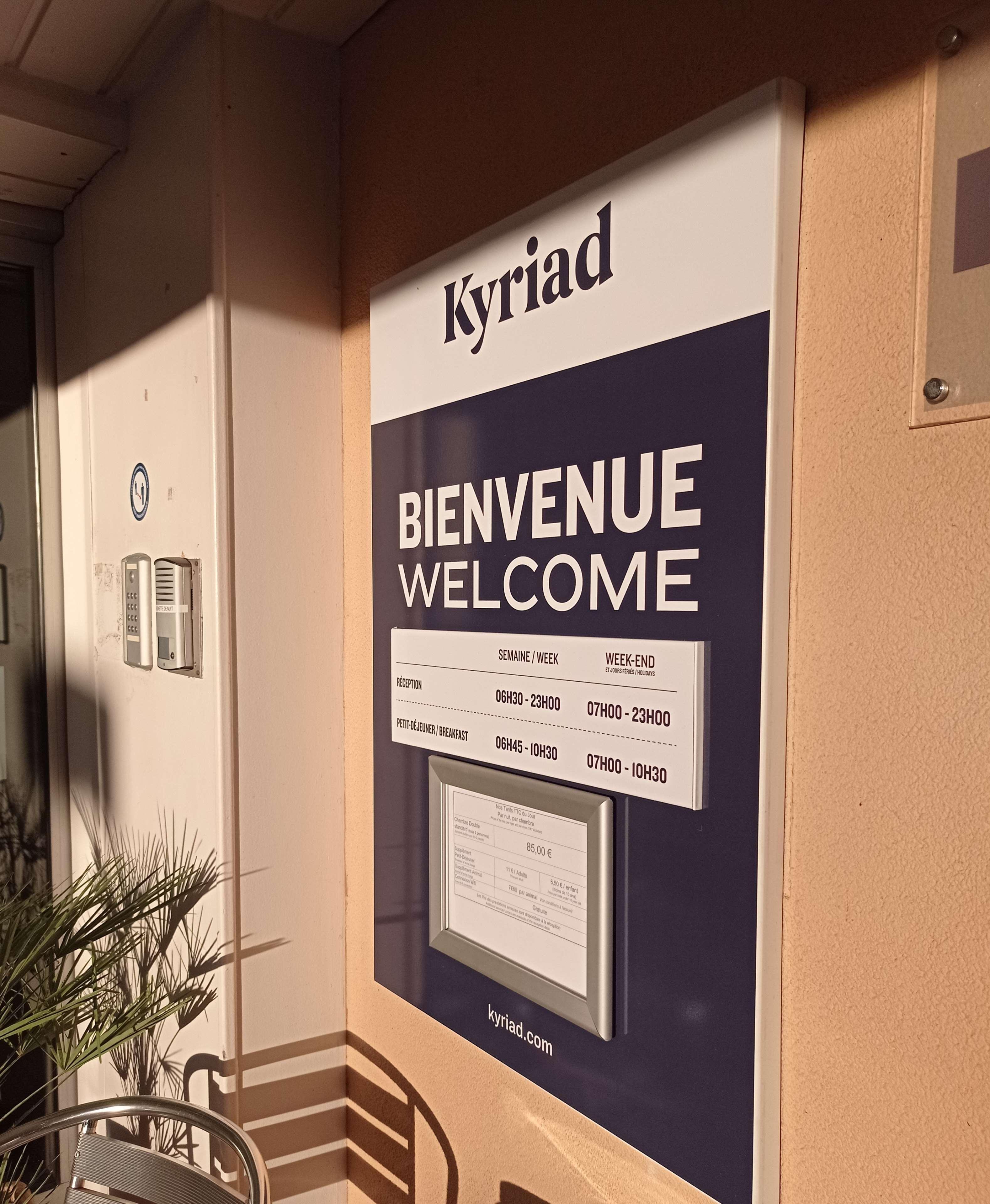 Kyriad Villefranche Sur Saone Екстер'єр фото
